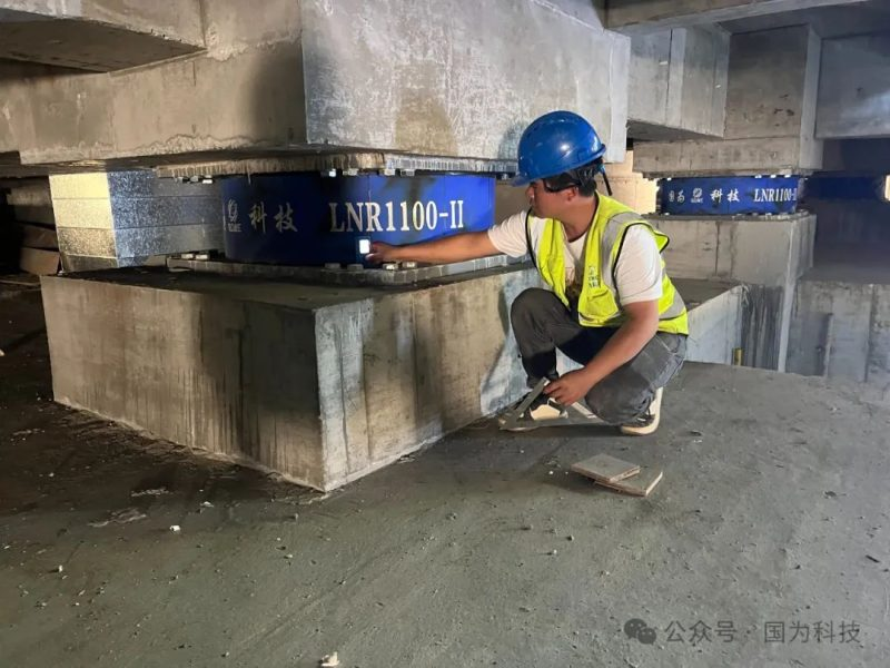 Safeguarding safety with professionalism and building a defense line with responsibility.